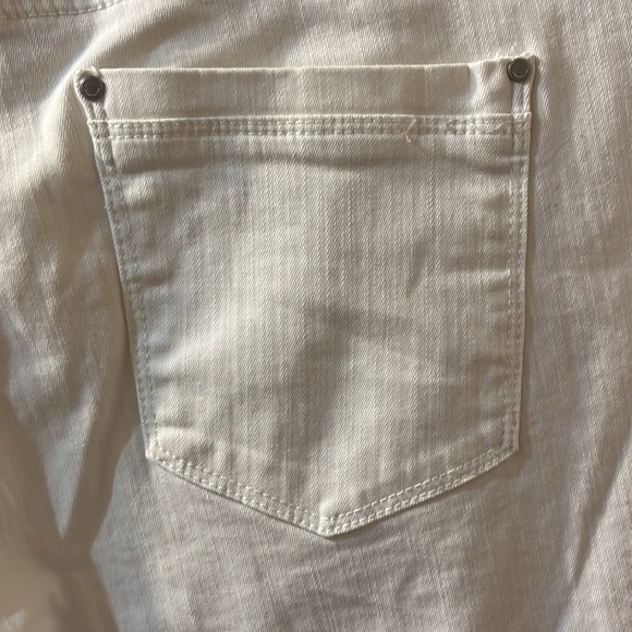 NWT Bandolino White Millie Capri - Picture 5 of 5